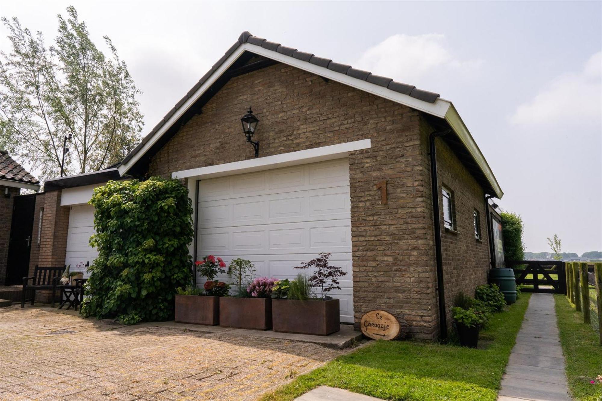 'S-Gravendeel Vakantiewoning Le Garaazje מראה חיצוני תמונה